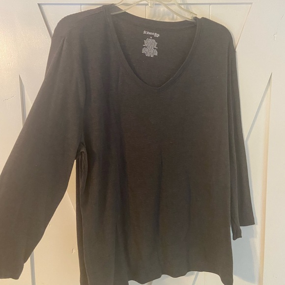 St. John's Bay Black Long Sleeve Relaxed Tee XL - Picture 1 of 4